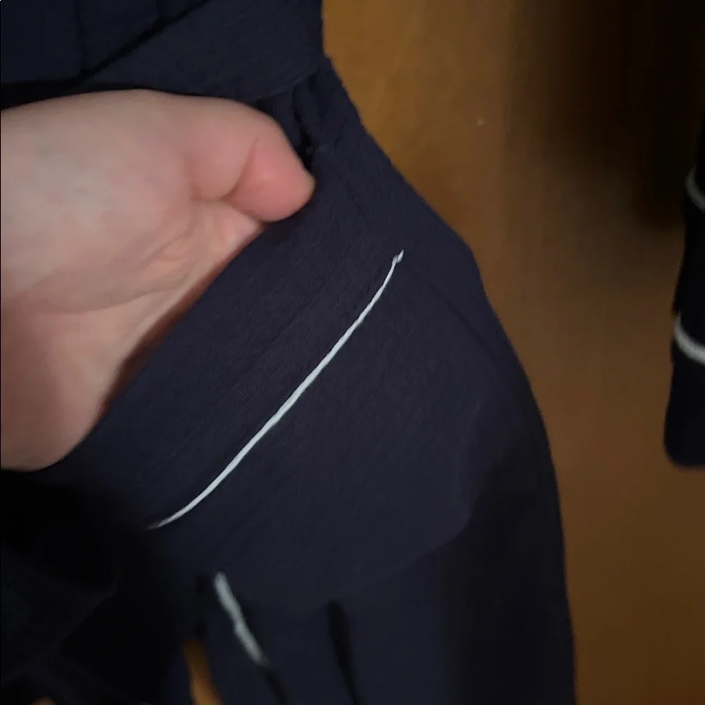 Amazon Basics Robe - Picture 5 of 7